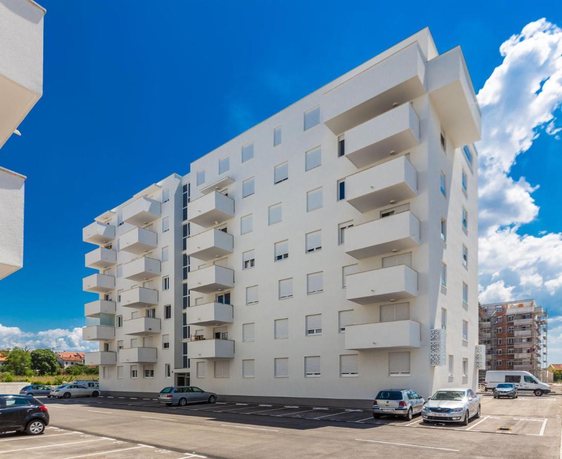 Tanja Modern Apartment With Balcony And Parking Garage Ζαντάρ Εξωτερικό φωτογραφία