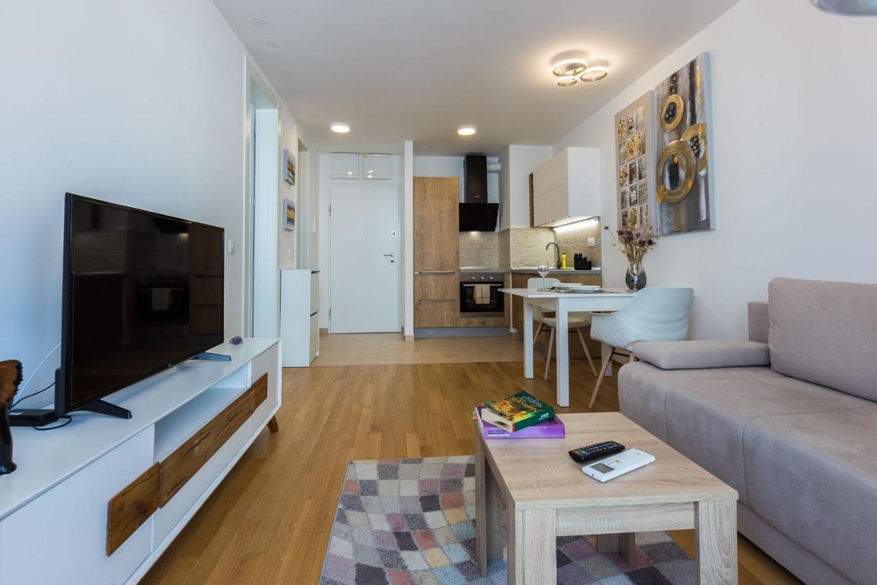 Tanja Modern Apartment With Balcony And Parking Garage Ζαντάρ Εξωτερικό φωτογραφία