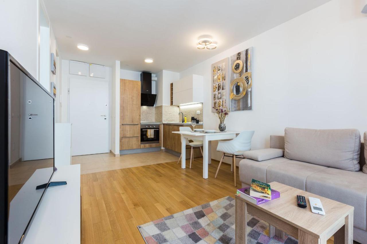 Tanja Modern Apartment With Balcony And Parking Garage Ζαντάρ Εξωτερικό φωτογραφία
