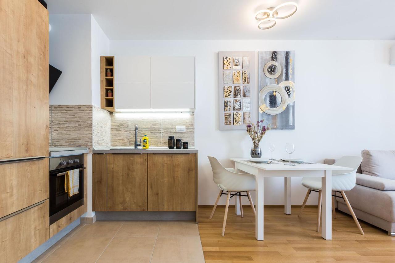Tanja Modern Apartment With Balcony And Parking Garage Ζαντάρ Εξωτερικό φωτογραφία