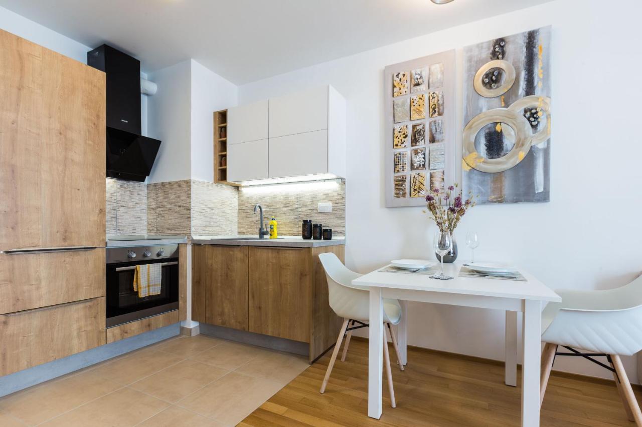 Tanja Modern Apartment With Balcony And Parking Garage Ζαντάρ Εξωτερικό φωτογραφία